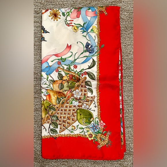 VINTAGE GUCCI 1970s Silk Scarf /Vittorio Accornero Floral Butterfly Fruit Print - Picture 7 of 12